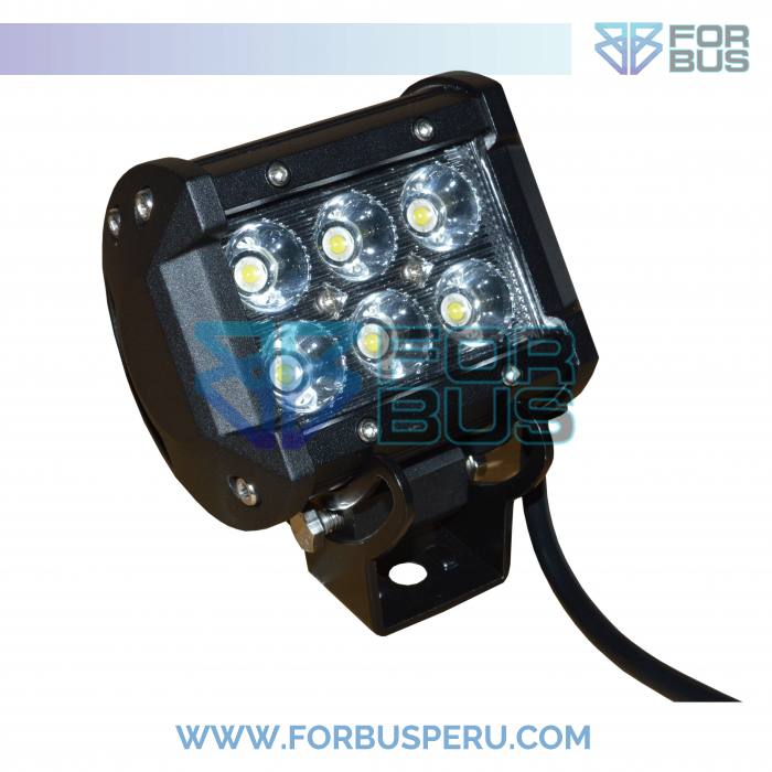 
                FARO LED CUADRADO 6 PUNTOS CATERPILLAR